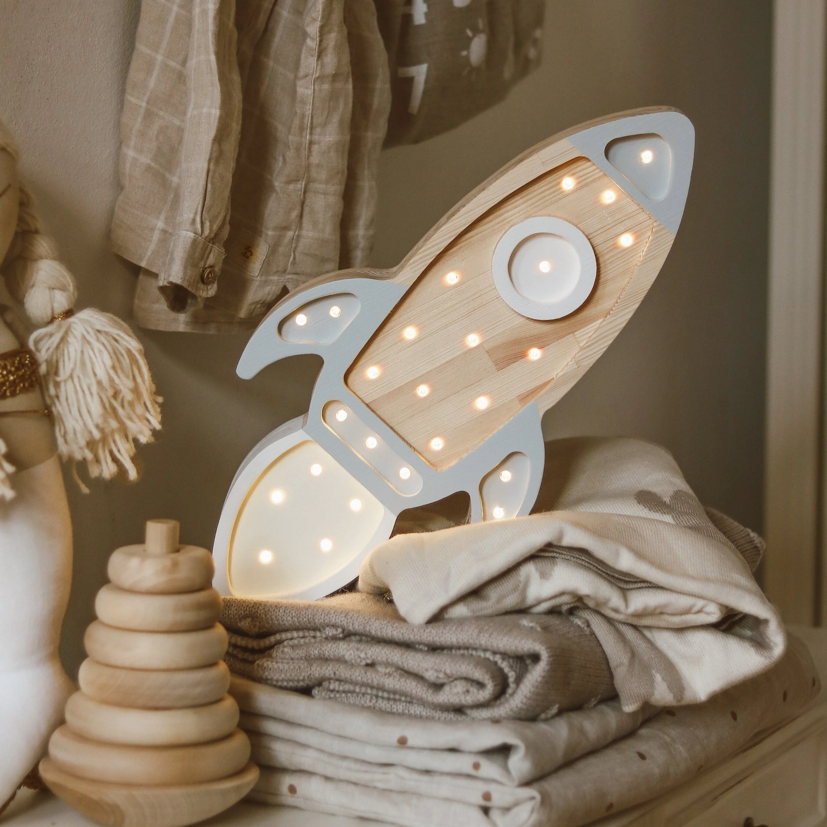 Little Lights Rocket Ship Lamp - Image 13